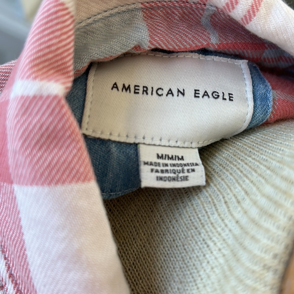 American Eagle Outfitters Red and Blue Plaid Button Down Shirt - Picture 4 of 4